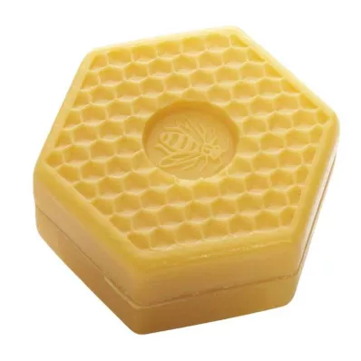 MADE BY SPEICK Mézes növényi olajos szappan méhsejt, 75 g MADE BY SPEICK Mézes növényi olajos szappan méhsejt, 75 g